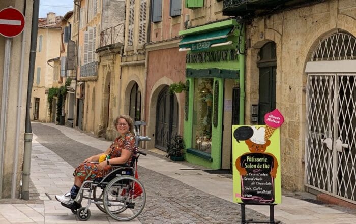 Opeens in een rolstoel zitten, toen werd ik echt gedwongen om hulp te vragen.